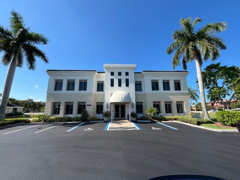 More Photos Of 8200 College Pky, Fort Myers Medical For Lease