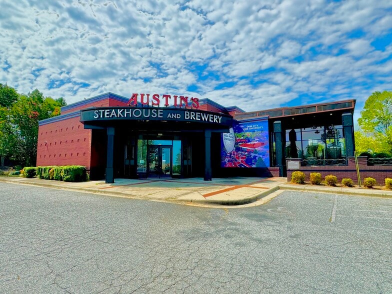 Primary Photo Of 914 Mall Loop Rd, High Point Restaurant For Sale