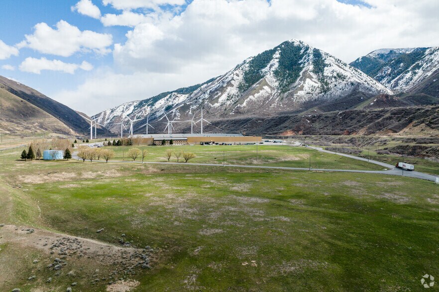 More Photos Of 4000 E Highway 6, Spanish Fork Distribution For Lease