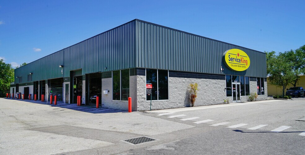 More Photos Of 4040 N Washington Blvd, Sarasota Auto Repair For Sale
