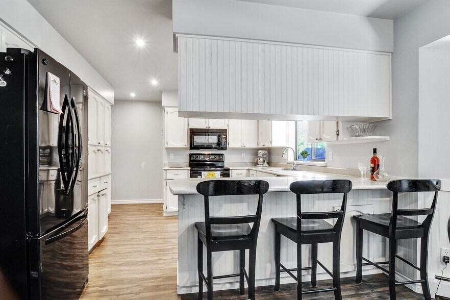More Photos Of 21113 16 Ave, Langley Winery Vineyard For Sale