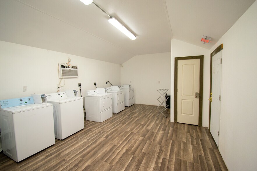 More Photos Of 220 Camp St, Mentone Trailer Camper Park For Sale