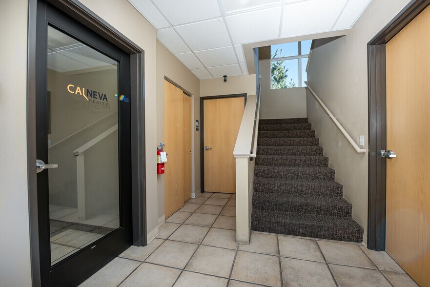More Photos Of 83 Continental Dr, Reno Office For Lease