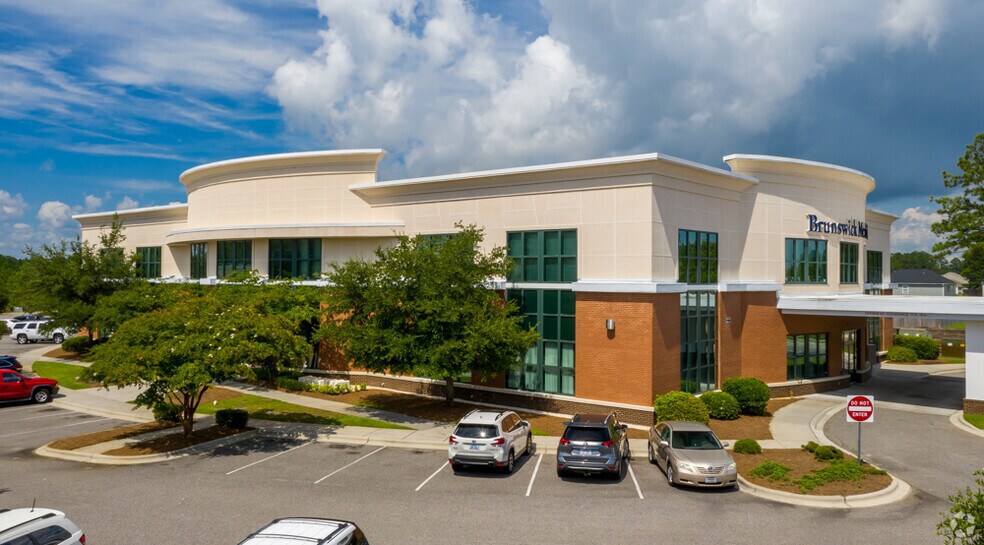 Primary Photo Of 20 NW Medical Campus Dr, Supply Medical For Lease
