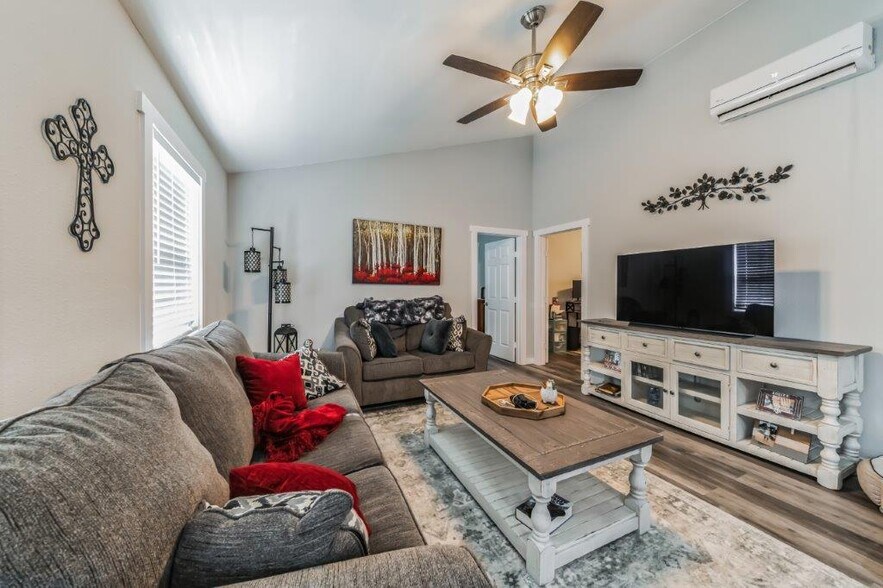 More Photos Of 3490 County Road 4713 rd, La Coste Apartments For Sale