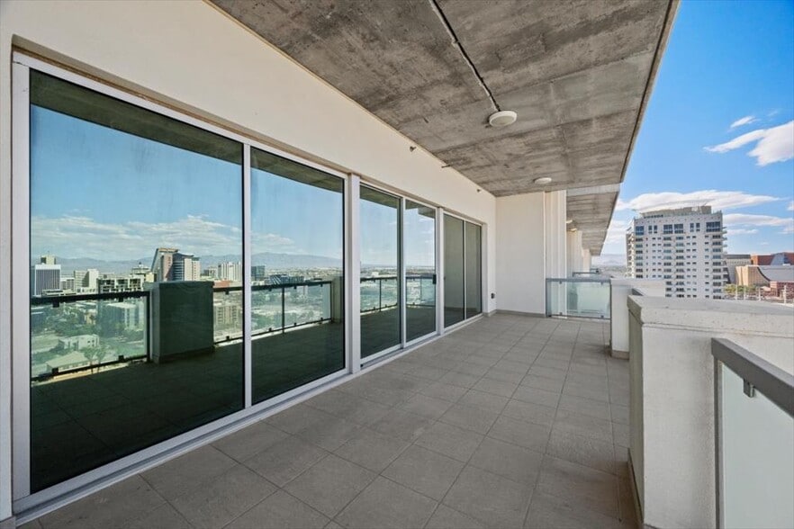 More Photos Of 900 S Las Vegas Blvd, Las Vegas Apartments For Sale