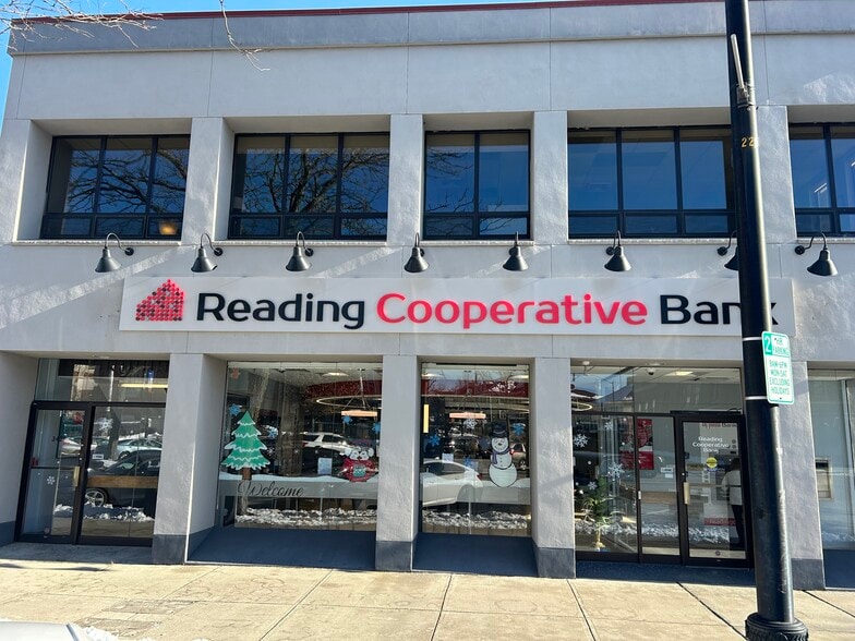 Primary Photo Of 342 Main St, Wakefield Office For Lease