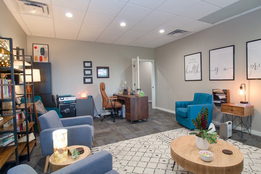 More Photos Of 5308 Parklane Pl, Kearney Office For Sale