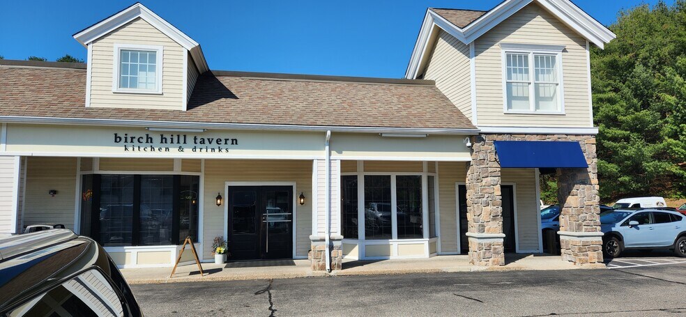 More Photos Of 1312 Manchester Rd, Glastonbury Freestanding For Lease