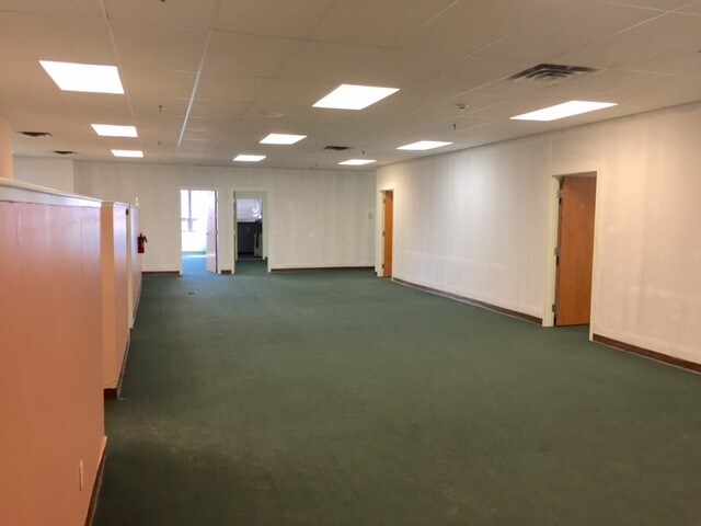 More Photos Of 2701 N Broad St, Philadelphia Office For Lease