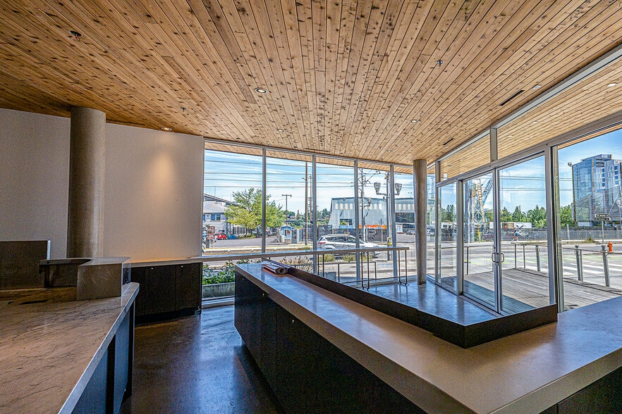 More Photos Of 3155 S Moody Ave, Portland Apartments For Lease