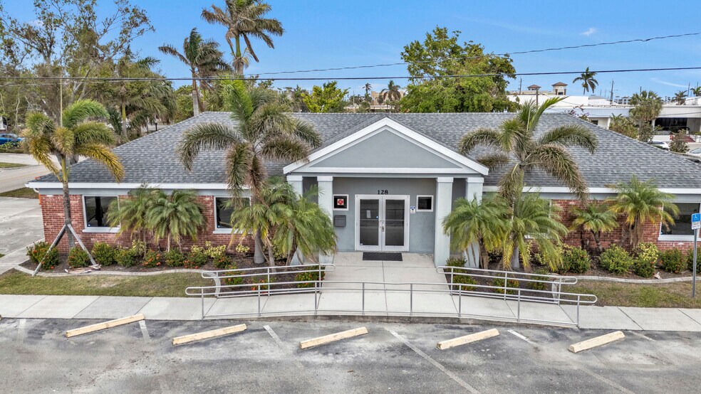 More Photos Of 128 W Charlotte Ave, Punta Gorda Office Residential For Sale