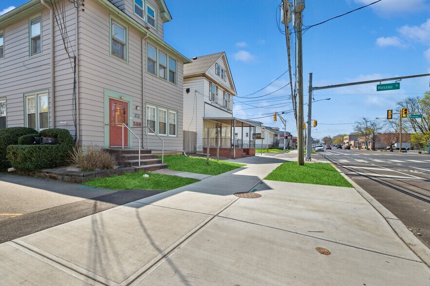 Primary Photo Of 586 Livingston Ave, North Brunswick Office For Sale