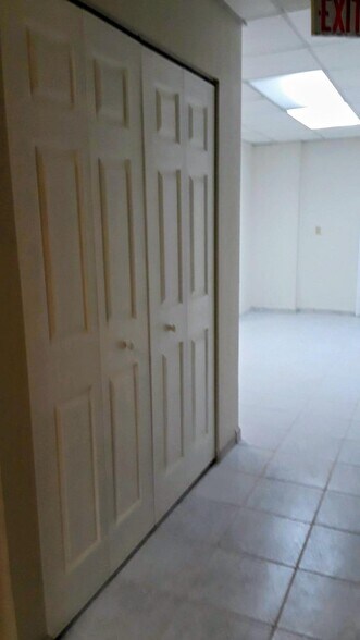 More Photos Of 8370 W Flagler St, Miami Medical For Sale