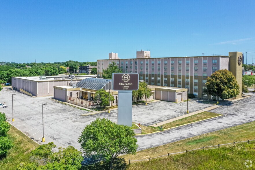 More Photos Of 655 N 108th Ave, Omaha Hotel For Sale