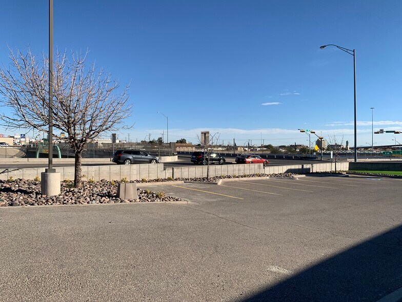 More Photos Of 4121 Montana Ave, El Paso Medical For Lease