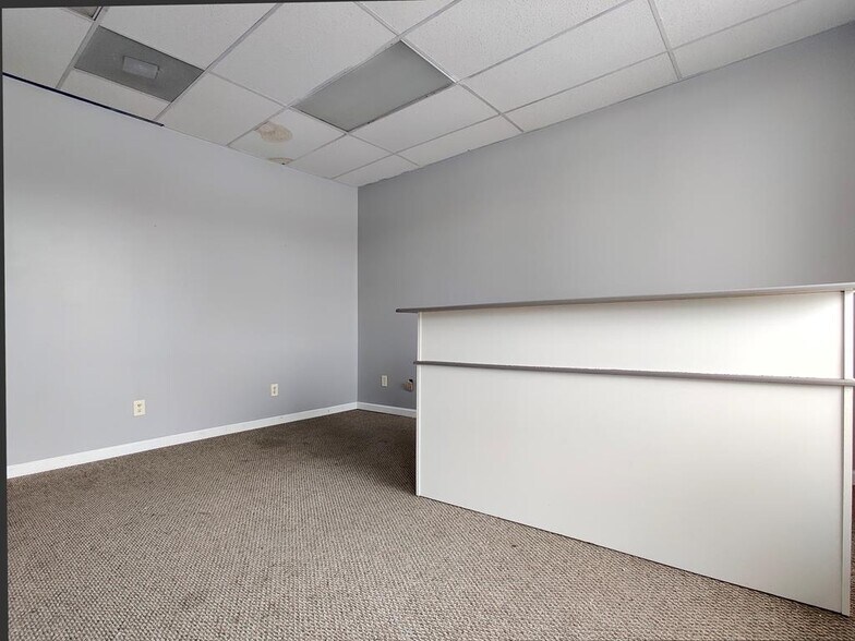 More Photos Of 20310 Main St E, Huntingdon Storefront For Sale