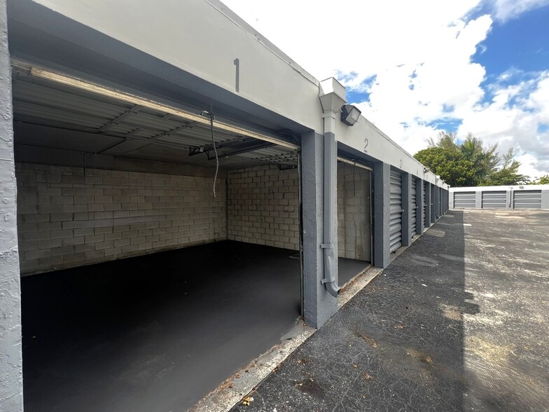 More Photos Of 1909-2099 Opa Locka Blvd, Miami Warehouse For Lease