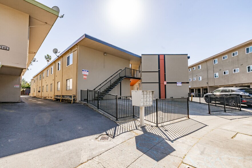 More Photos Of 2748 Kollmar Dr, San Jose Apartments For Sale