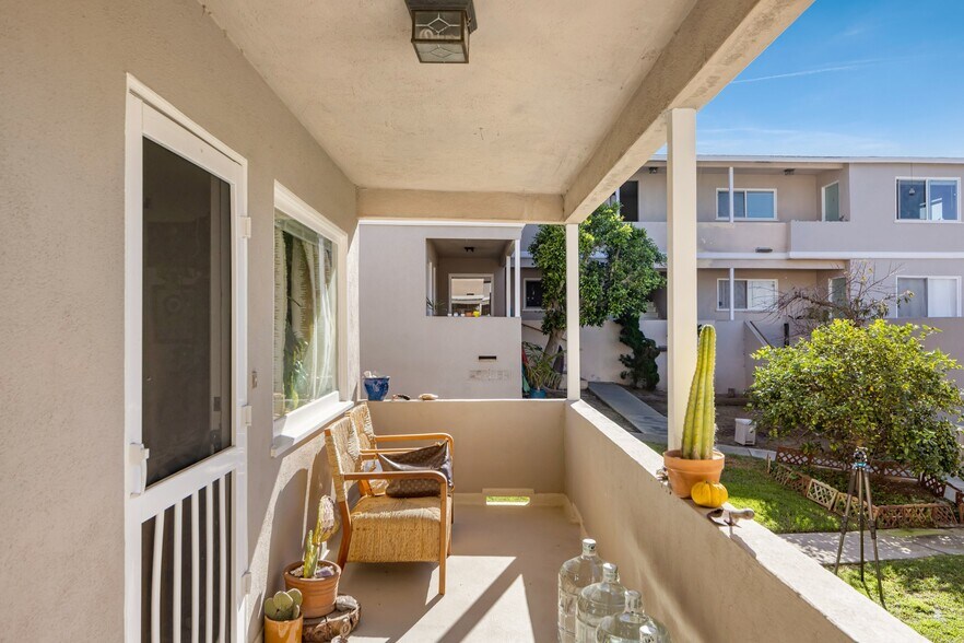 More Photos Of 156 Paseo de la Concha, Redondo Beach Multifamily For Sale