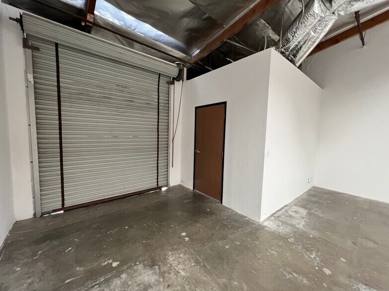 More Photos Of 212 Technology Dr, Irvine Unknown For Lease
