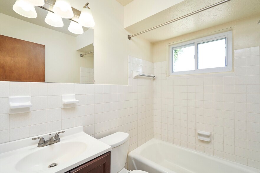 More Photos Of 926 Russell Ave, Akron Apartments For Sale