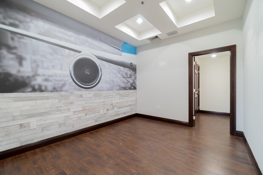 More Photos Of 679 NW Enterprise Dr, Port Saint Lucie Light Distribution For Sale