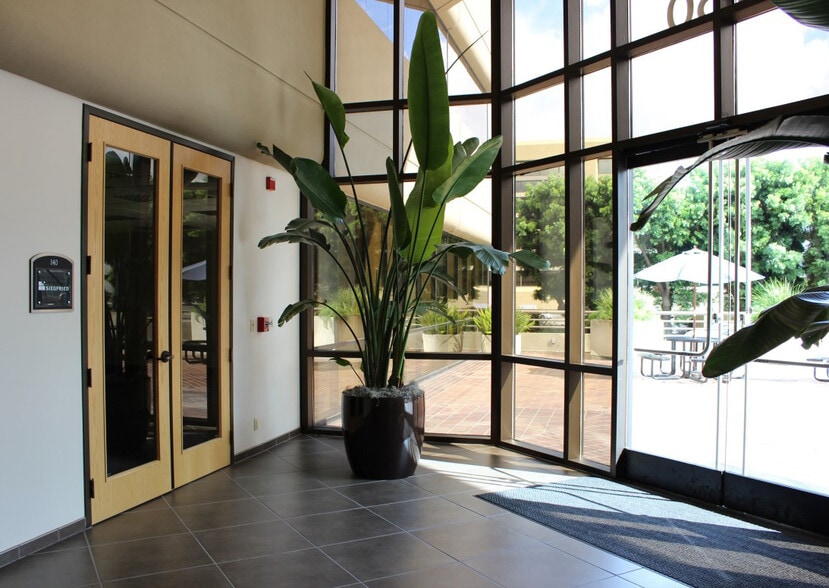 More Photos Of 1550 Parkside Dr, Walnut Creek Medical For Lease