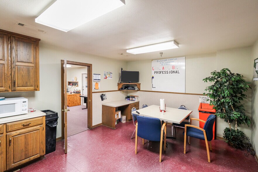 More Photos Of 2005 E 6th Ave, Stillwater Industrial For Sale