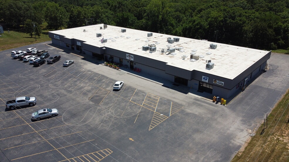 More Photos Of 401 N Main St, Gravois Mills Office For Lease