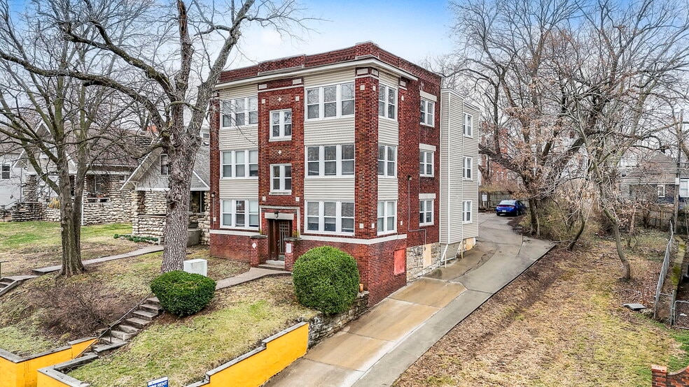 More Photos Of 4226-4228 Locust St, Kansas City Apartments For Sale