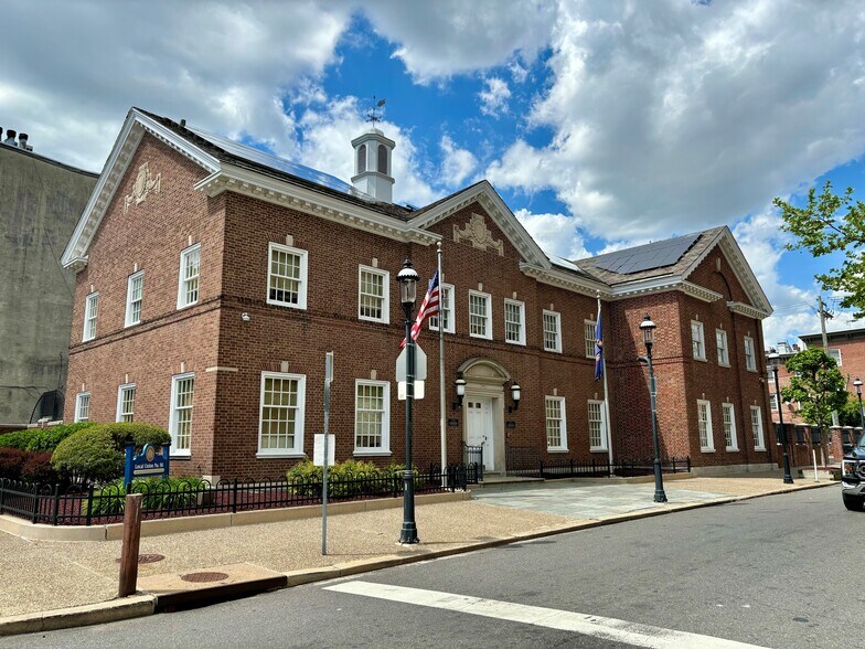 Primary Photo Of 1701-1707 Spring Garden St, Philadelphia Office For Lease