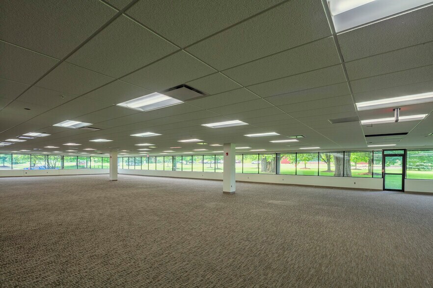 More Photos Of 5062 Brittonfield Pky, East Syracuse Office For Sale