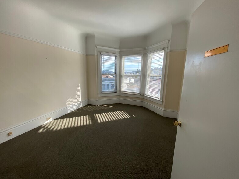 More Photos Of 3972 24th St, San Francisco Apartments For Lease