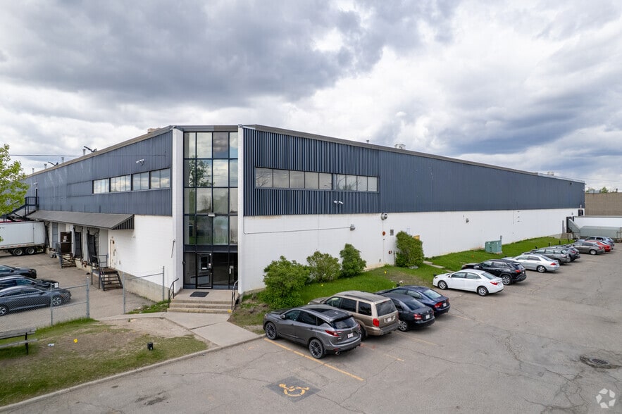 Primary Photo Of 3916 72nd Ave SE, Calgary Distribution For Lease