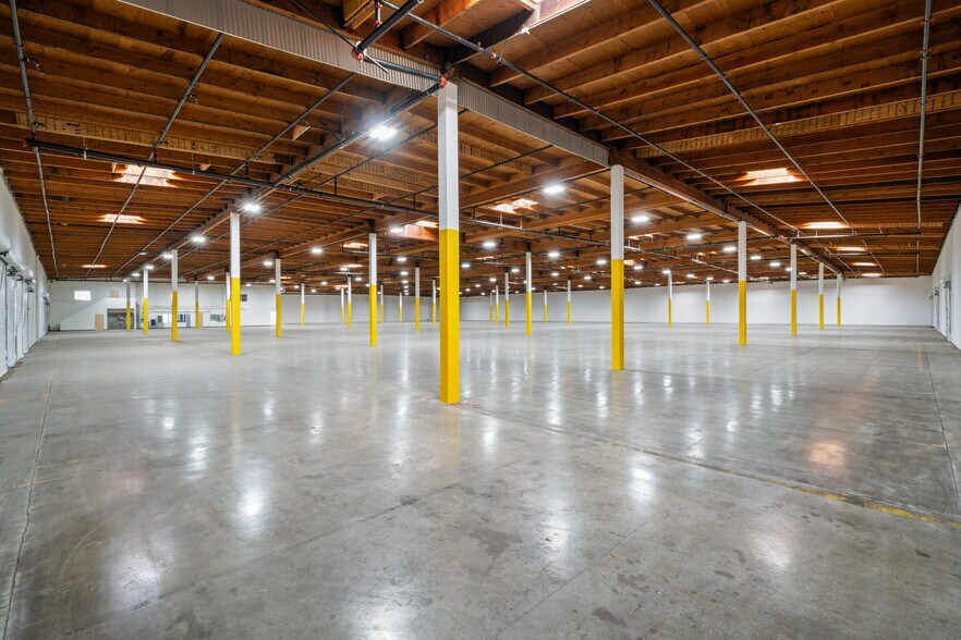 More Photos Of 2850 E El Presidio St, Long Beach Industrial For Sale