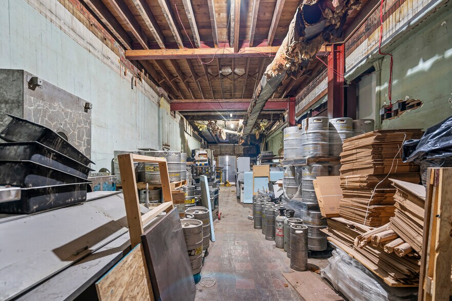More Photos Of 41 Court St, Binghamton Storefront Retail Residential For Sale