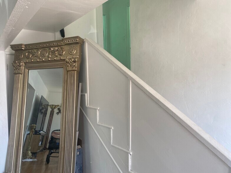 More Photos Of 16549 E 14th St, San Leandro Manufacturing For Sale