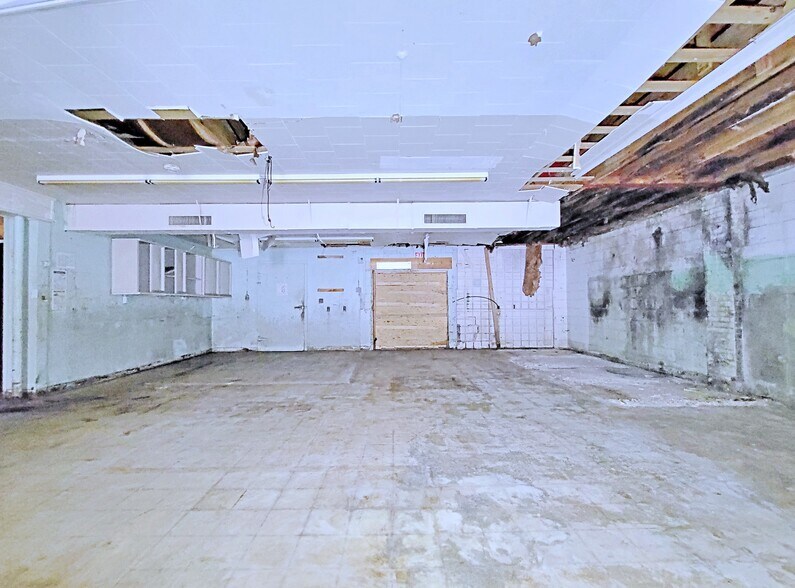 More Photos Of 3737 Boone Trl, Fayetteville Convenience Store For Sale