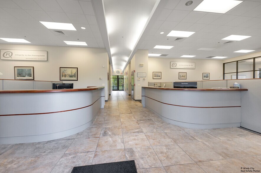More Photos Of 1125 N Prospect Ave, Itasca Office For Sale