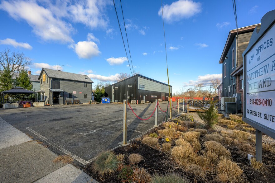 More Photos Of 78-90 Green St, Hudson Flex For Sale