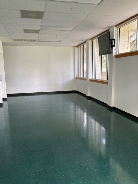 More Photos Of 5045-5049 Ringwood Mdws, Sarasota Office For Sale