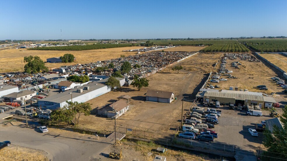 More Photos Of 1250 E Childs Ave, Merced Auto Salvage Facility For Sale