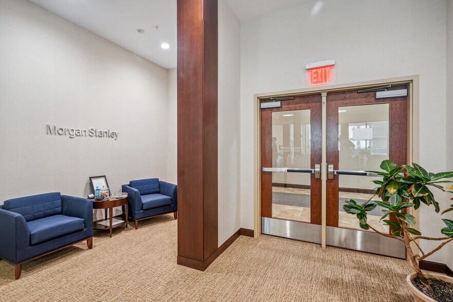 More Photos Of 600 3rd Ave SE, Cedar Rapids Office For Sale