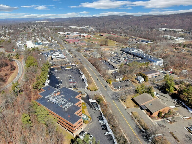 More Photos Of 100 Dutch Hill Rd, Orangeburg Medical For Lease