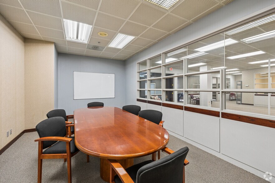 More Photos Of 300 Walnut St, Des Moines Apartments For Sale
