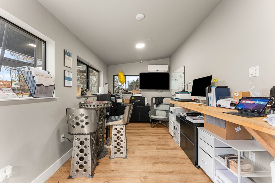 More Photos Of 10592 W State St, Boise Carwash For Sale