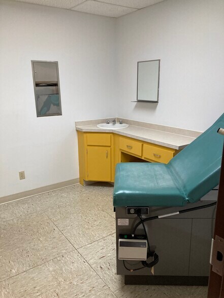 More Photos Of 2215 Nebraska Ave, Fort Pierce Medical For Lease