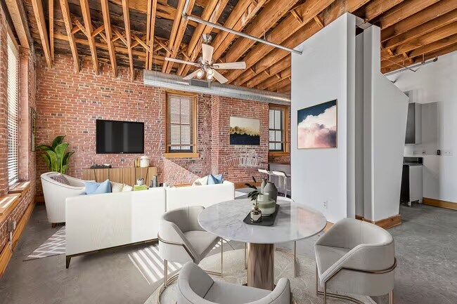 More Photos Of 2615 Washington Ave, Saint Louis Apartments For Sale