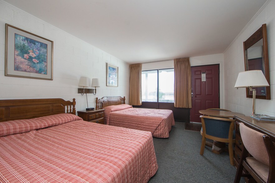 More Photos Of 9100 Wilcox Neck Rd, Charles City Marina For Lease